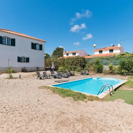 Lagoa Beach & Pool ססימברה